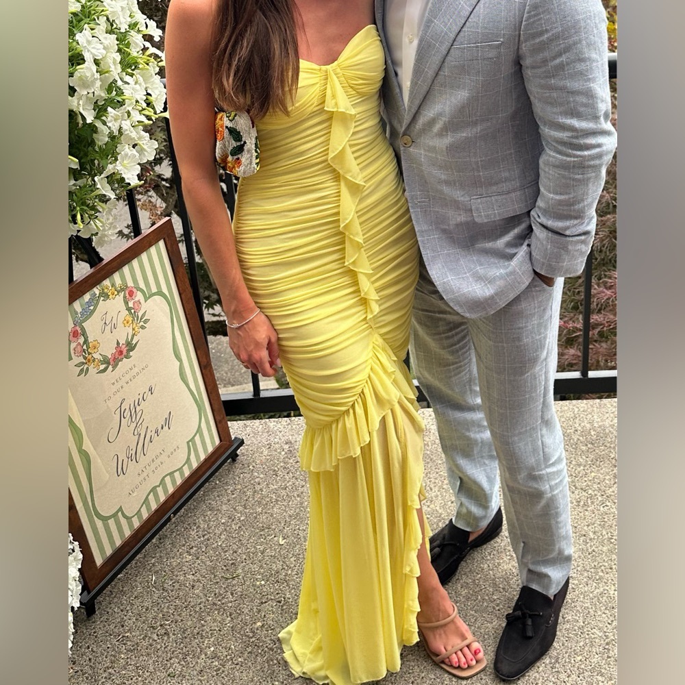 MAJORELLE Giules Gown in Light Yellow - Picture 3 of 9